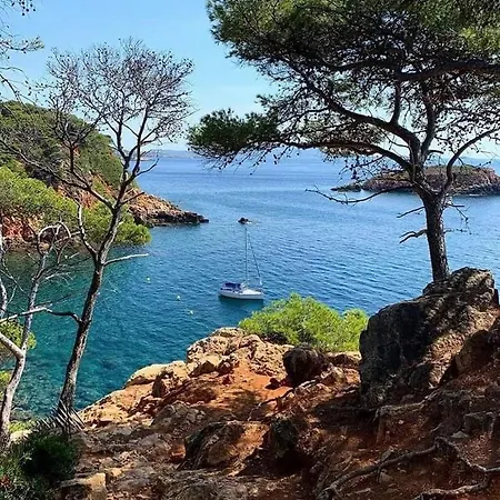 Bandol, T2 De Charme Classe 3 Etoiles Avec Piscine Bandol